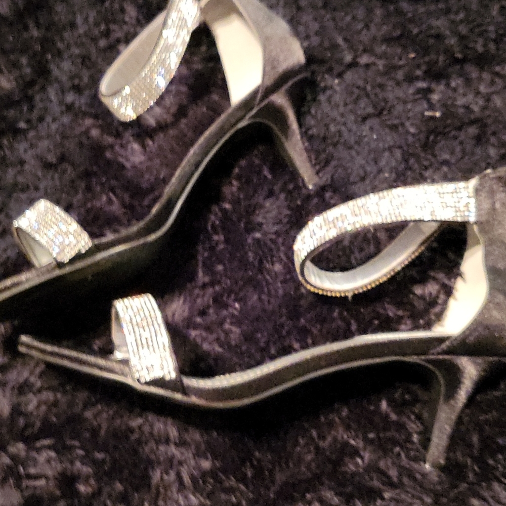 Shoes - Picture 2 of 4